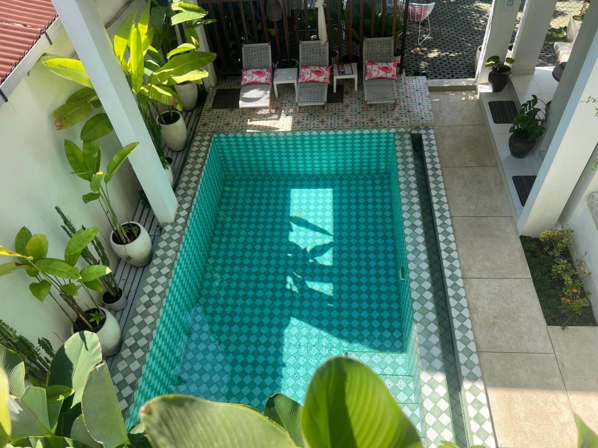 Hotel Naia Lombok à Kuta  Extérieur photo