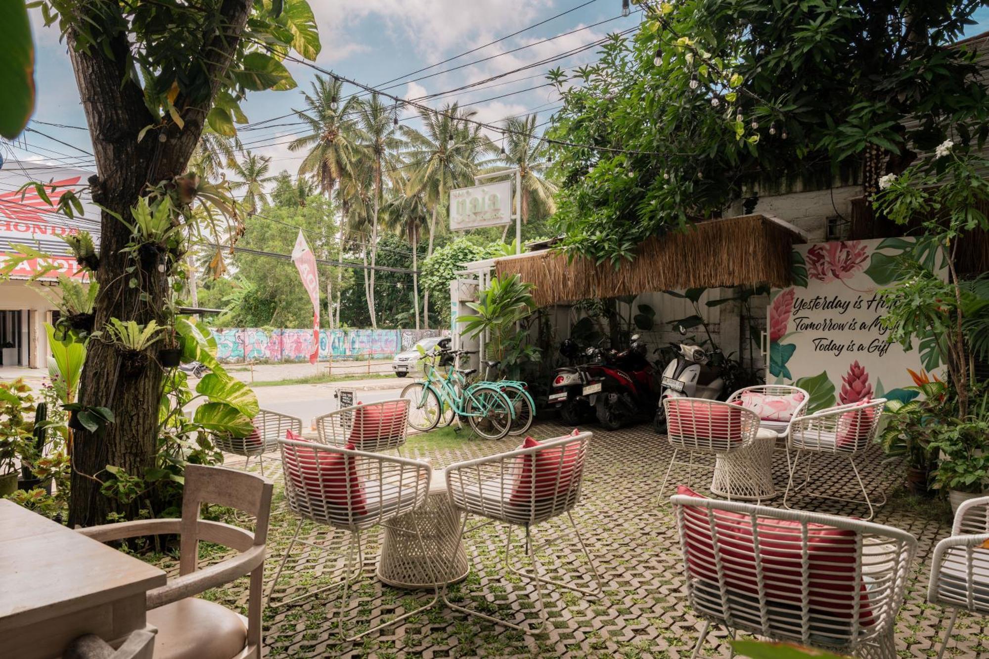 Hotel Naia Lombok à Kuta  Extérieur photo