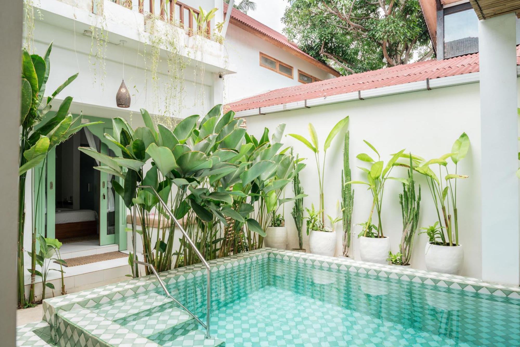 Hotel Naia Lombok à Kuta  Extérieur photo